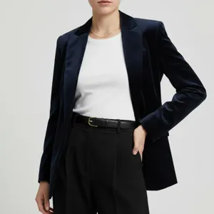 Schwarzer Damen Ledergürtel mit goldener Dornschnalle, vielseitiger Vintage Taillengürtel für Hose.