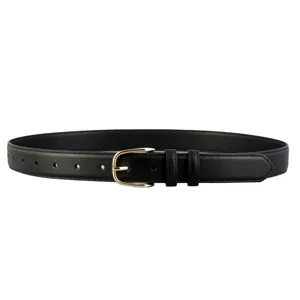 Damen schwarzer Kunstlederguertel mit goldener Dornschliesse, elegantes Accessoire.
