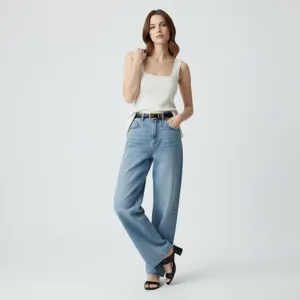 Women's casual fashion belt with stylish metal buckle, versatile denim jeans matching accessory.