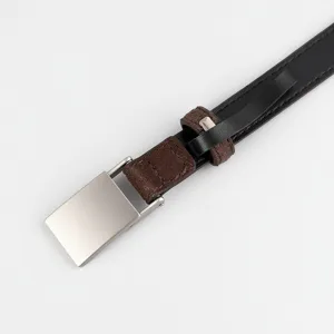Detailed view of the women's leather belt with metallic buckle and suede loop for daily wear.