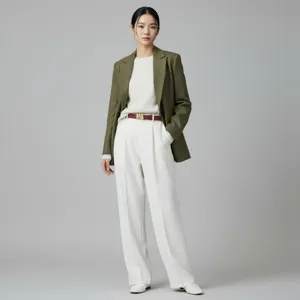 Ceinture femme rétro mate accessoire mode élégant style minimaliste qualité supérieure tenue quotidienne.