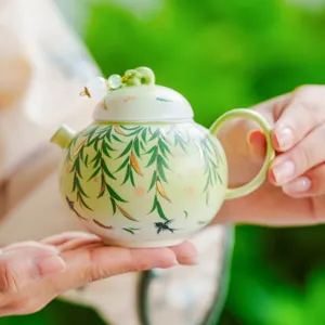 New Chinese Style Ceramic Teapot Hand-Painted Willow And Swallow Design With Filter Gilded Porcelain Tea Pot For Single Serving Home Office Use