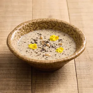 Bol de sopa de cerámica con textura de roca, elegante ensaladera con borde ondulado para el hogar.