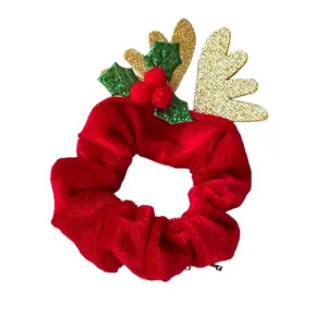 Weihnachten Samt Haargummi mit Glitzer Rentiergeweih und roten Beeren für festliche Frisuren.