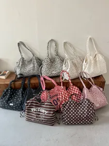 Borsa a tracolla casual da donna di grande capacità, borsa tote alla moda con varie stampe.