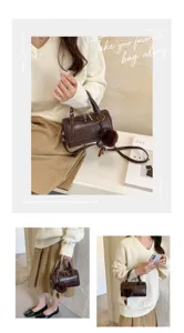 Sac bandoulière coussin vintage marron avec pompon duveteux, sac fourre-tout décontracté élégant.