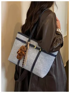 Stylish large capacity women tote bag grey commute retro shoulder bag with cute bear charm