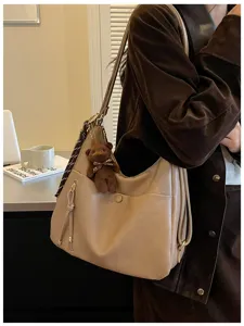 Vintage grote capaciteit dames schoudertas herfst casual shopper tas met leuke berenhanger.