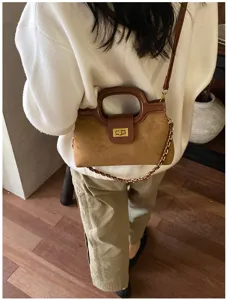 Elegante borsa a tracolla in camoscio marrone da donna, pratica borsa a mano con catena.