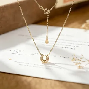 Collana con pendente ferro di cavallo in argento 925 placcato oro catenina minimalista