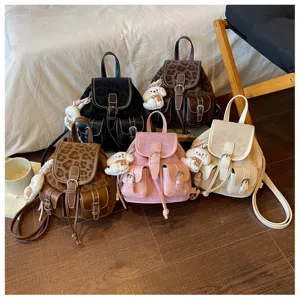 Conjunto de mini mochilas multibolsillos estilo coreano con varios colores y lindo colgante.