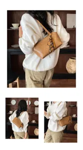 Minimalistische braune Schultertasche im koreanischen Stil mit Holzperlen Anhänger.