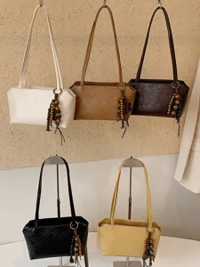 Koreanischer Stil Mode Umhängetasche minimalistische Achseltasche Handtasche mit Perlenanhänger.