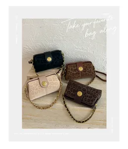 Damen Vintage Leopardenmuster Klipp Schultertasche mit Kette schicke Umhängetasche