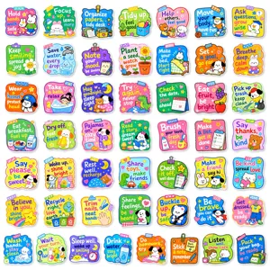 Dettaglio degli adesivi con animali cartoni animati, citazioni educative e disegni vivaci.