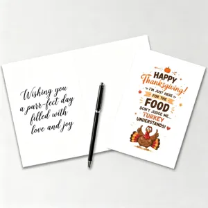 Ευχετήρια κάρτα Thanksgiving με αστεία γαλοπούλα και ζεστά μηνύματα για γιορτινά δώρα.