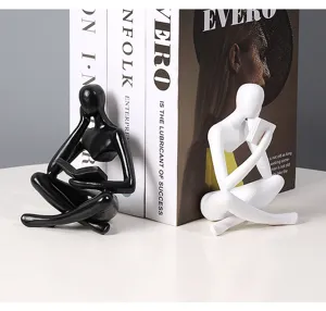 Moderne hars leesfiguur desktop decoratie set, creatieve abstracte sculptuur ornament.