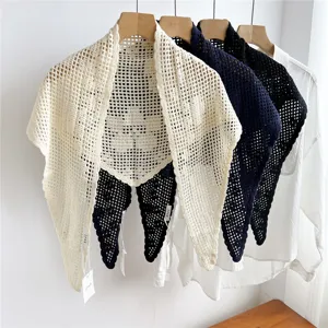 Damen Hohl Gestrickt Dreieckstuch Fünf-Blatt Blume Gehäkelte Schal Dekorative Schulterwickel Für Frühling Sommer