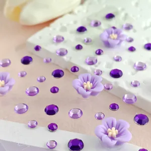 Gemas de cara de flor 3D purpuras diamantes de imitacion para maquillaje de festival.