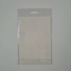 Autocollant de tatouage de rose fluorescente lumineuse imperméable dans un sac transparent.
