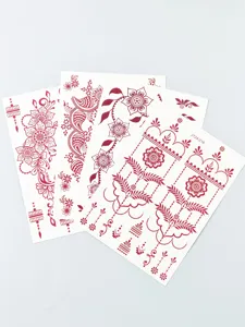 Indische Henna temporäre Tattoo-Aufkleber, filigrane Blumen- und Mandalamuster für Hände.