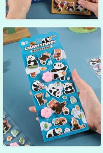 Detailansicht von Panda und Roter Panda Schaumstoff Sticker, süße DIY Dekoration.