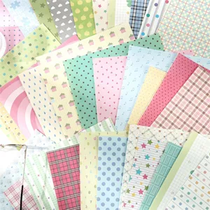 A4 Scrapbook Dekoratives Papier Set mit niedlichen Kariert-, Punkt- und Sternmustern für Basteln.
