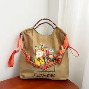 Grand sac cabas en tissu brodé sac à épaule décontracté cabas fourre-tout tendance pour femme
