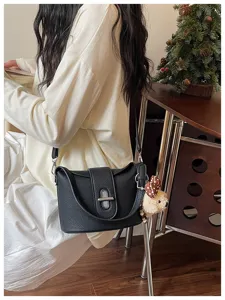 Black bucket bag for women stylish leather shoulder handbag commuter crossbody bag casual purse