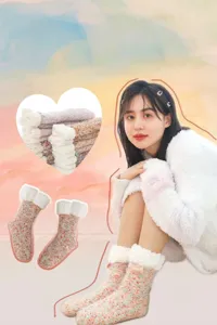 Thick thermal socks for women, cozy fleece lined fuzzy winter sleep socks for home wear.