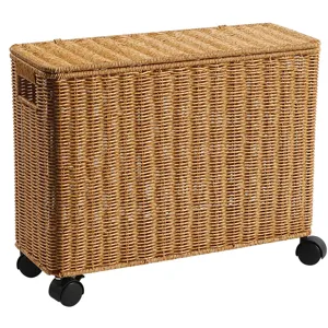 Schmale Rattan Aufbewahrungsbox mit Deckel und Rollen als praktischer Nischenorganizer fur Bad
