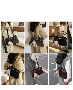 Damen vintage Wildleder Umhängetasche Shopper Handtasche mit Kaninchen Anhänger.