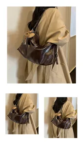 Casual oil-wax leather shoulder bag for women, large capacity commuter crossbody bag.