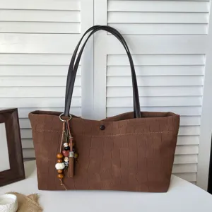 Vintage braune Kroko-Muster Tasche für Damen, stilvolle große Schultertasche für Alltag.