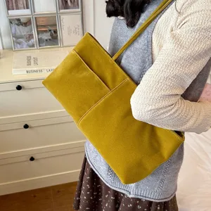 Modische senfgelbe Samt Handtasche für Damen große Kapazität lässige Umhängetasche Pendeln.