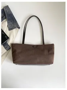 Borsa a tracolla vintage marrone con stampa coccodrillo per donna, elegante borsa da giorno.