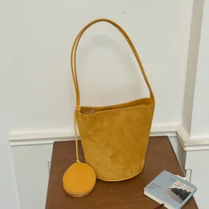 Stylish autumn suede bucket bag for women, retro single shoulder handbag with round coin purse.