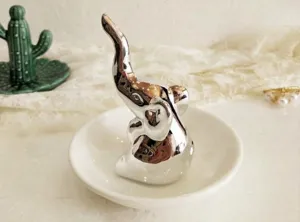 Porte-bague et plateau de rangement de bijoux en ceramique argente pour decoration.