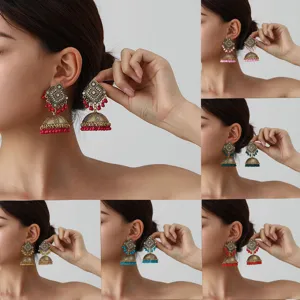 Bohemian vintage κράμα στραζ φούντα jhumka σκουλαρίκια λεπτομέρεια πολλαπλών χρωμάτων.