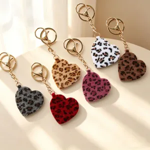 Retro luipaardprint hart sleutelhanger pluche tas hanger metalen accessoire schattig