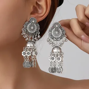 Boucles d'oreilles à pampilles pièces argentées vintage style bohème ethnique pendant détail
