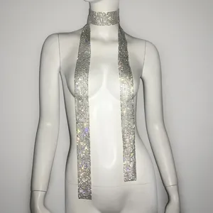 Bufanda de malla con diamantes de imitación brillante collar de festival plateado chic