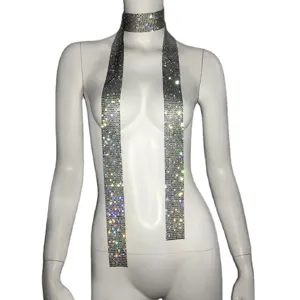 Collar de bufanda de malla metálica con pedrería brillante estilo festival de moda
