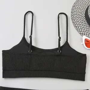Haut de bikini noir côtelé, col U sexy, bretelles réglables, vêtement de plage d'été chic.