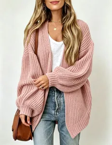 Grobe Strickjacke mit Laternenärmeln im Detail, rosa Pullover mit kuscheliger offener Frontform.