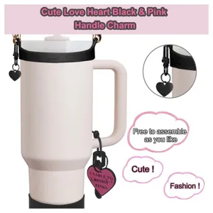 Set cinturino e ciondolo a cuore per tazza 30 40 oz, elegante design rosa per accessori.