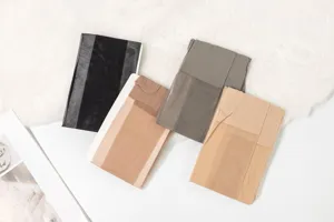 Collants transparents ultra-fins pour femmes d'été vue détaillée texture de tissu.