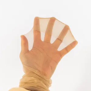Vue détaillée collants transparents pour femmes montrant une grande élasticité et extensibilité.