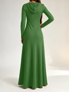 Ribbed knit fabric detail view of the green long sleeve hooded maxi dress back design.