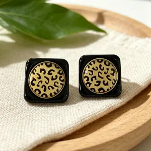 Pendientes de tuerca cuadrados con estampado de leopardo retro, joyería elegante.